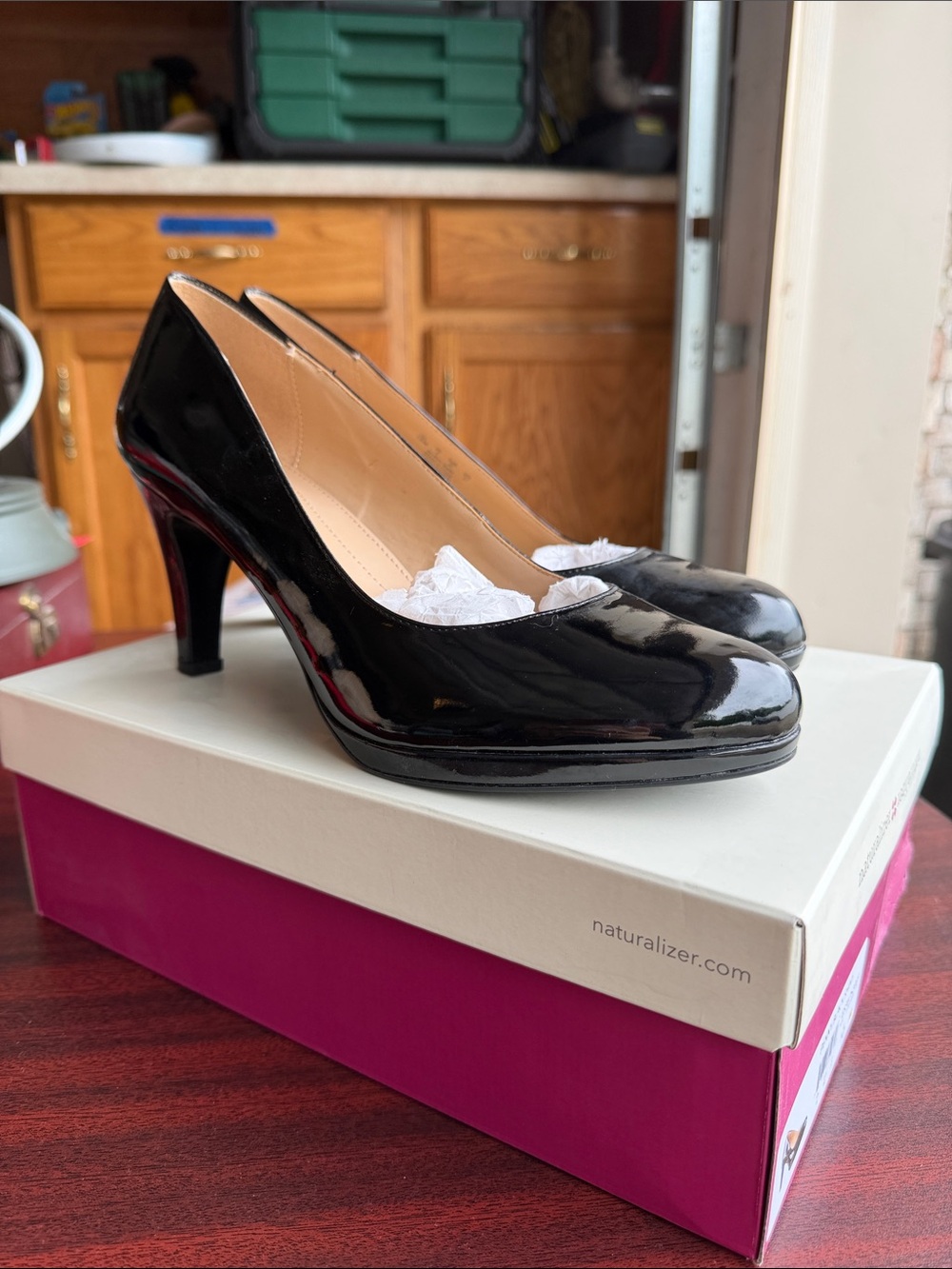 Naturalizer Penny Black Patent Round-Toe Heels